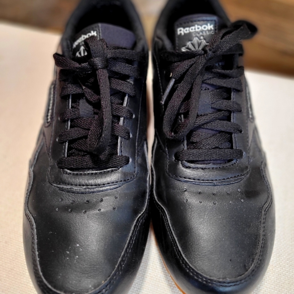 Black Reebok classic - Picture 2 of 2